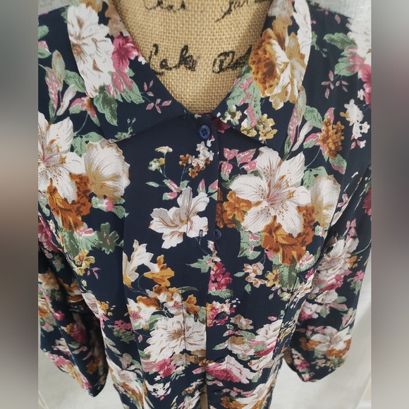 BOOHOO BUTTON DOWN SHIRT - Picture 2 of 7